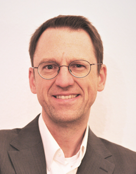 Portrait image of Holger Fröhlich
