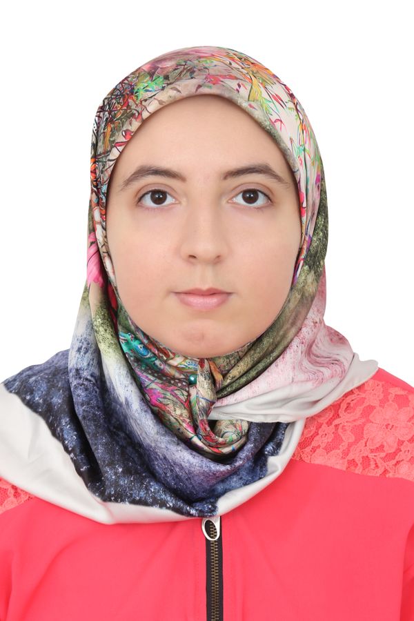 Portrait image of Fatima-Zahrae Nakach 