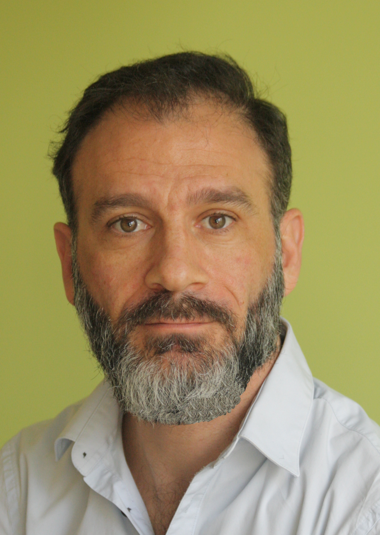 Portrait image of Daniel Saraga